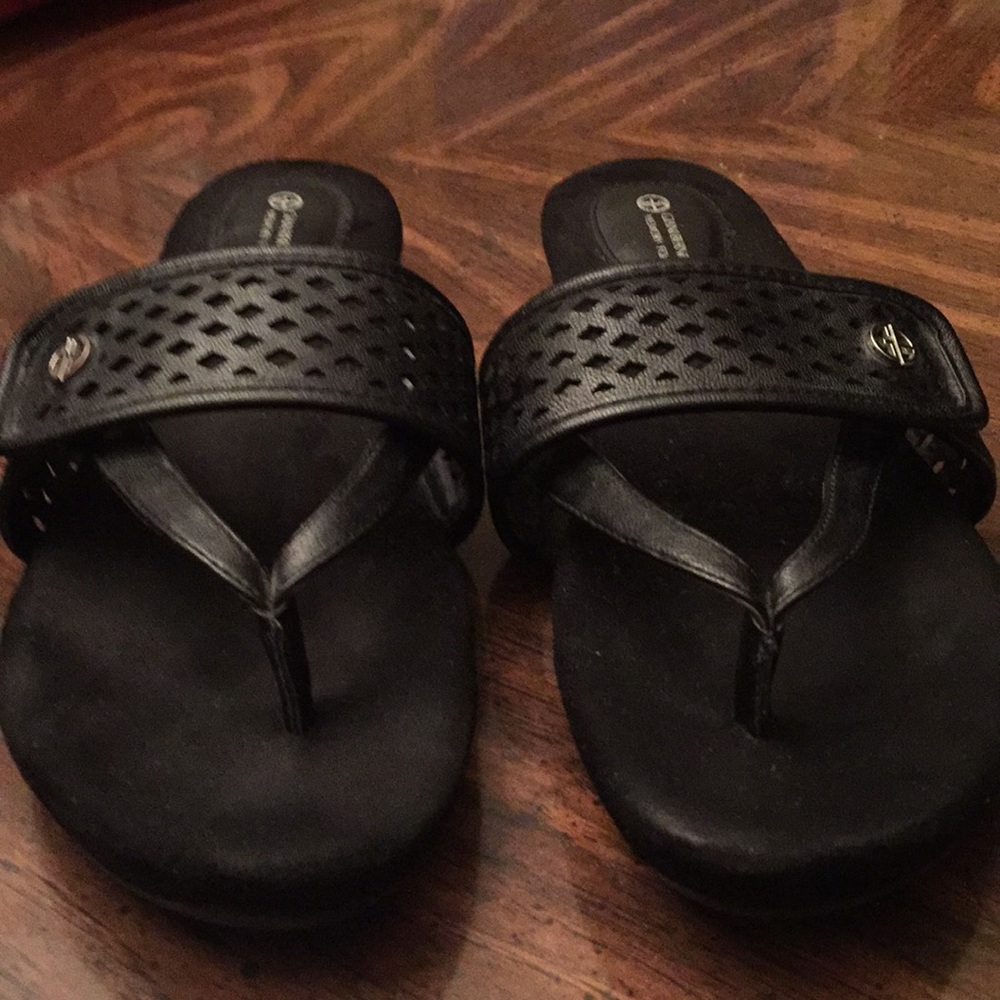 Black Giani Bernini leather sandals size 10M